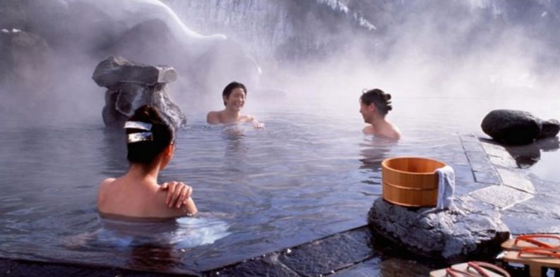 Trải nghiệm tắm Onsen