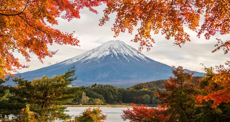 Núi Phú Sĩ vào mùa thu